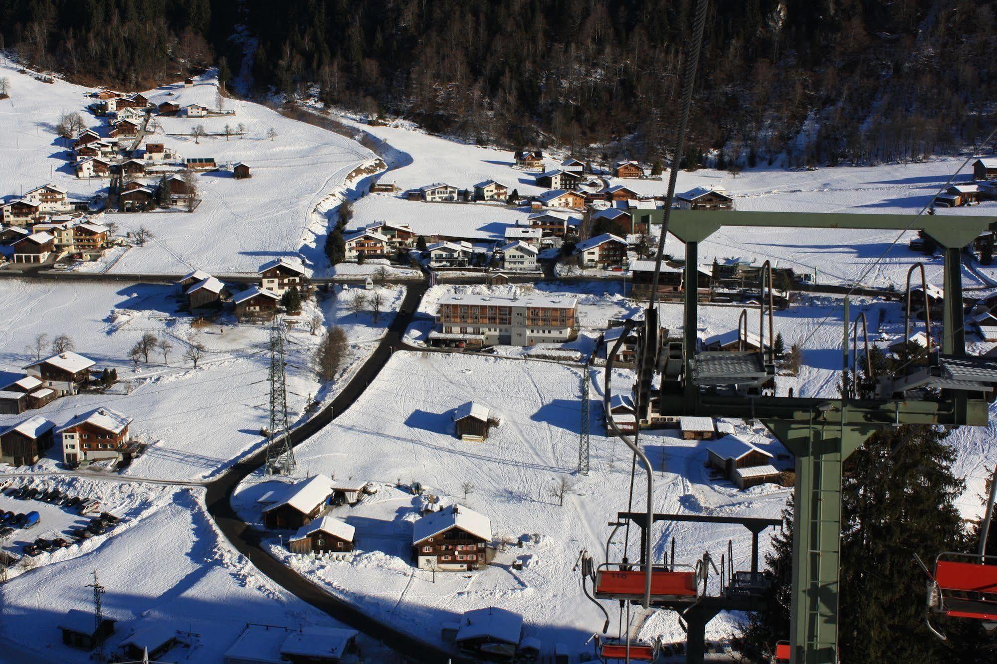 Base Aktivhotel Montafon Sankt Gallenkirch Buitenkant foto